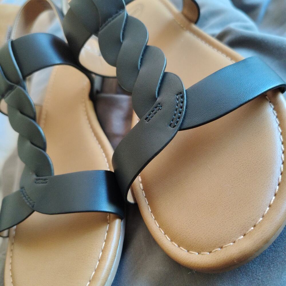 SUPER CUTE, LIGHTWEIGHT WONDER NATION BLACK SASSY SANDALS - Picture 2 of 9